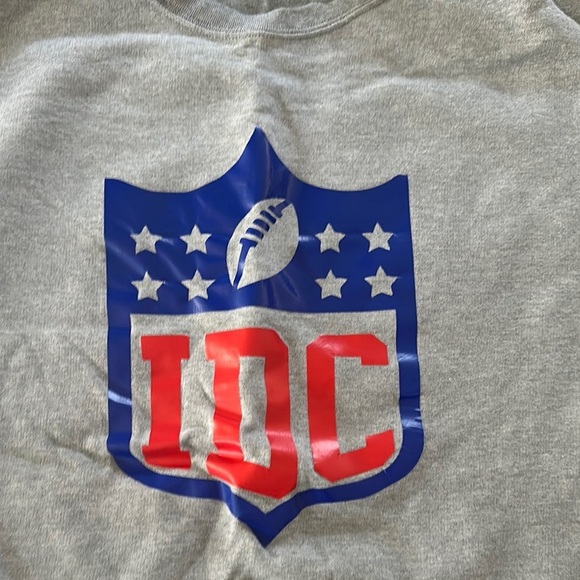 IDC nfl logo sweatshirt - Picture 2 of 4
